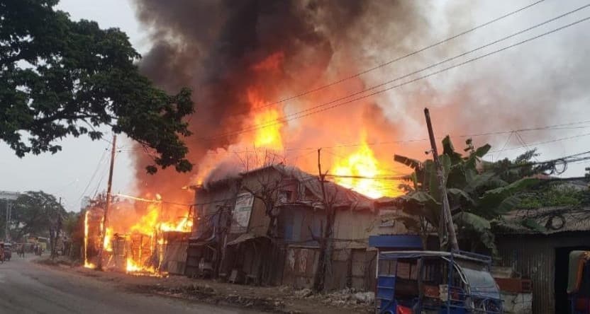 ফতুল্লায় ৪ জুটের গুদাম ও ৩ ইজিবাইক গ্যারেজ পুড়ে ছাই