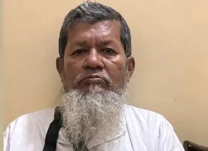 উপদেষ্টা মাহফুজের বাবার ওপর হামলা