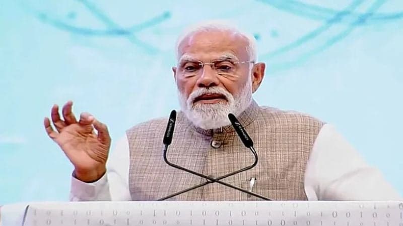 প্রশ্নফাঁসে জড়িতদের দ্রুত বিচারে ফাস্ট ট্র্যাক আদালত গঠনের নির্দেশ মোদির