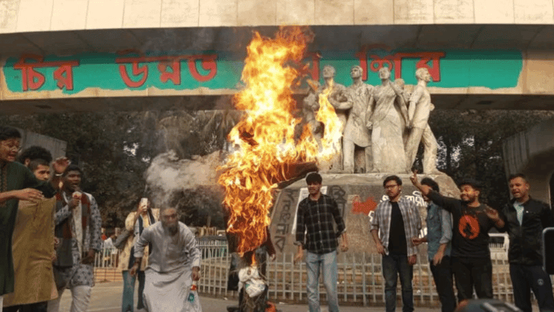 স্বরাষ্ট্র উপদেষ্টার পদত্যাগ দাবি