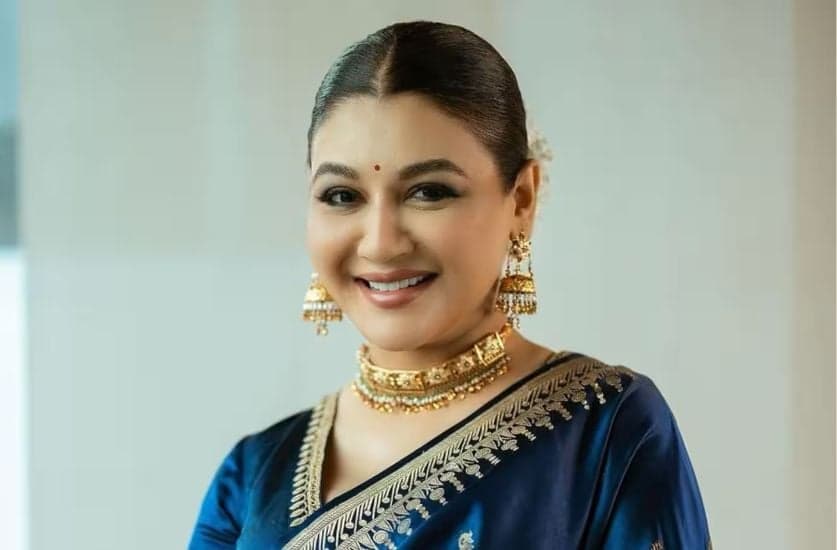 চারবছর পর ইউটিউবে আবার সক্রিয় হলেন জয়া আহসান