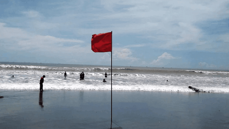 চট্টগ্রাম ও কক্সবাজার সমুদ্রবন্দরে ৩ নম্বর সতর্ক সংকেত