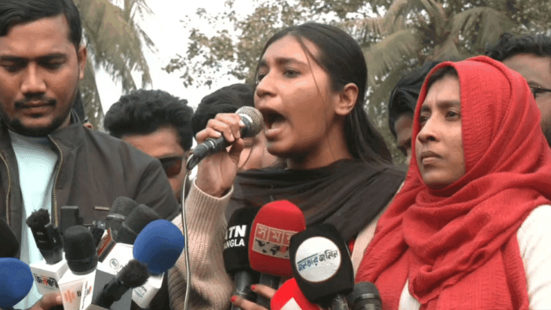 ভারতে বাংলাদেশি নারী ধর্ষণ ও হত্যার প্রতিবাদে ঢাবিতে বিক্ষোভ