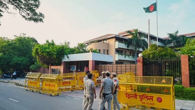 দিল্লিতে বাংলাদেশ হাইকমিশনের ভিসা সেবা সাময়িকভাবে স্থগিত