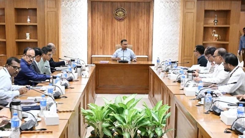 বন্ধ রাষ্ট্রায়ত্ত কারখানা দ্রুত চালুর নির্দেশ প্রধানমন্ত্রীর, দেশি-বিদেশি বিনিয়োগে জোর