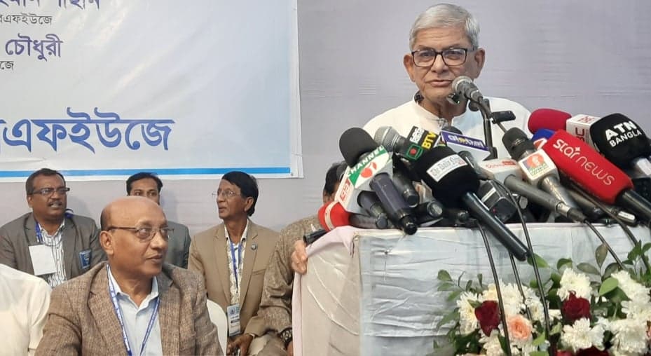 সাংবাদিকদের রাজনৈতিক দলের লেজুড়বৃত্তি থেকে বেরিয়ে আসতে বললেন মির্জা ফখরুল