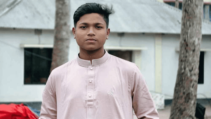 নোয়াখালীতে ‘মাদক কারবারিদের’ হামলায় স্কুলছাত্র নিহত