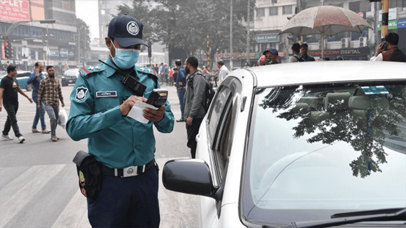 ট্রাফিক আইন লঙ্ঘনে ডিএমপির দুইদিনের অভিযানে ২৫৫০ মামলা
