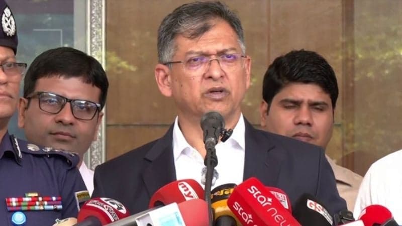 লুট হওয়া অস্ত্র উদ্ধারে বিশেষ ইউনিট, তথ্য দিলে মিলবে ২ লাখ টাকা: স্বরাষ্ট্রমন্ত্রী