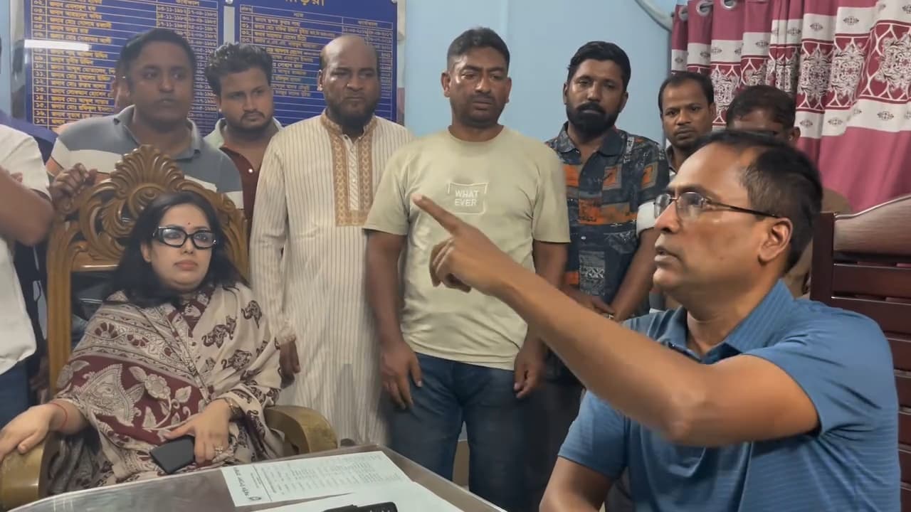 রুমিন ফারহানা ও সরাইল থানার ওসির বাগ্‌বিতণ্ডা, পুলিশের জিডি