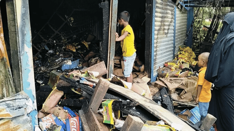 ভৈরবে আগুনে ৪০ দোকান পুড়ে ছাই