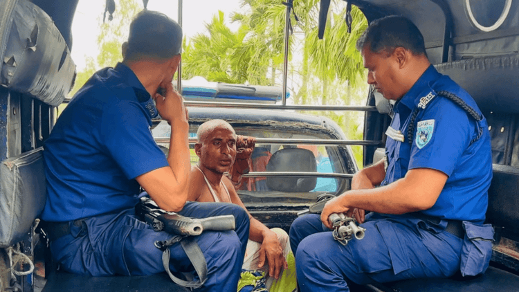 নীলফামারীতে কন্যাসন্তানকে ধর্ষণের অভিযোগে বাবা গ্রেপ্তার