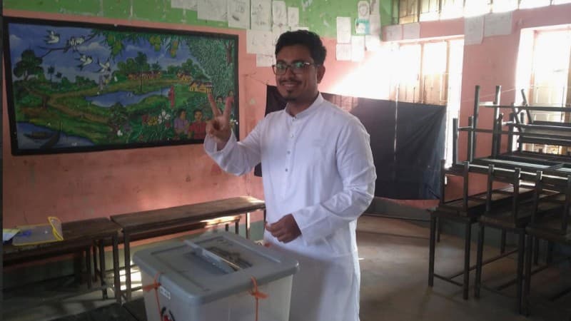 ভোট দিলেন ডাকসু ভিপি সাদিক কায়েম