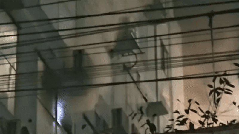 মিরপুরে ১০ তলা ভবনে আগুন