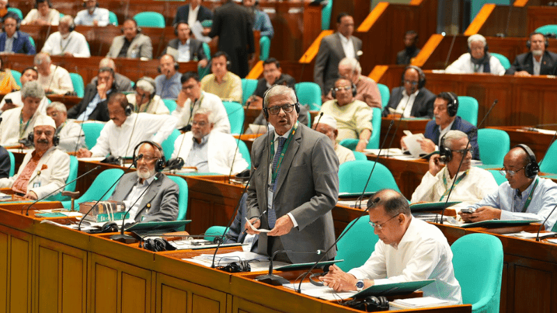 দুর্নীতিকে প্রশ্রয় নয়, গ্রামাঞ্চলের রাস্তাঘাটে অগ্রাধিকার: স্থানীয় সরকারমন্ত্রী