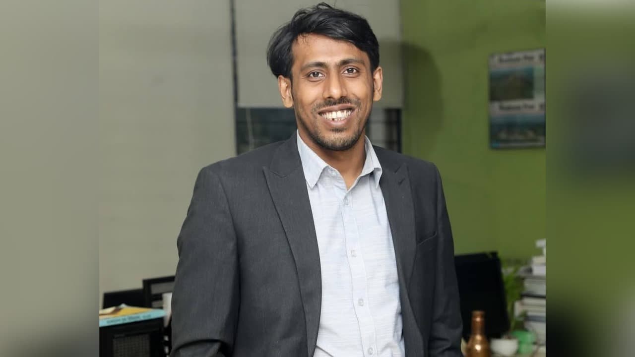 গুলিবর্ষণ ও বোমা হামলায় দলীয় নেতাদের গাড়ি  লক্ষ্যবস্তু ছিল: তুহিন
