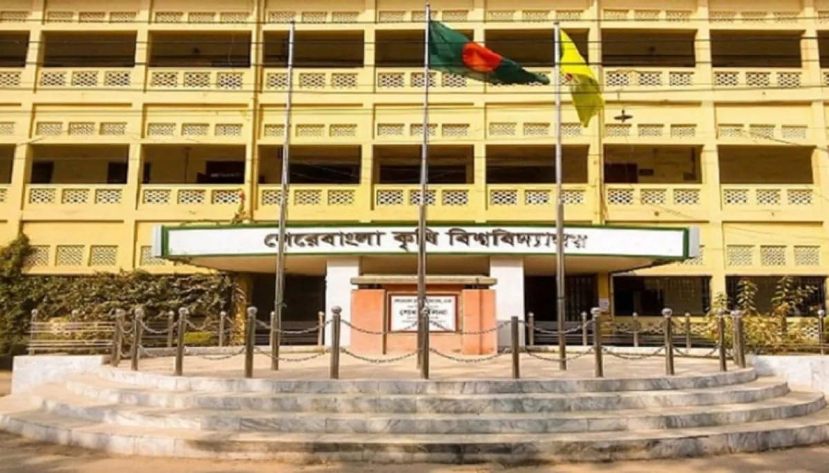 ‘ভাই’ না বলে ‘ব্রো’ সম্বোধন করায় শেকৃবিতে মারামারি, আহত ২