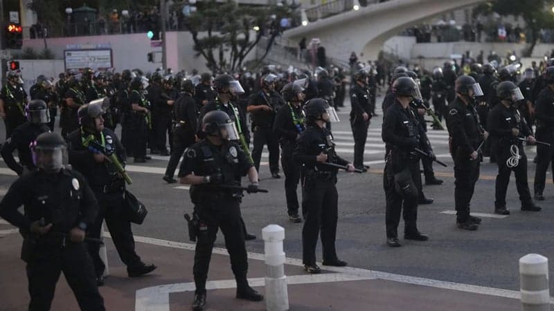 কারফিউয়ে 'শান্ত' লস অ্যাঞ্জেলেস, সেনা মোতায়েনে সমালোচিত ট্রাম্প