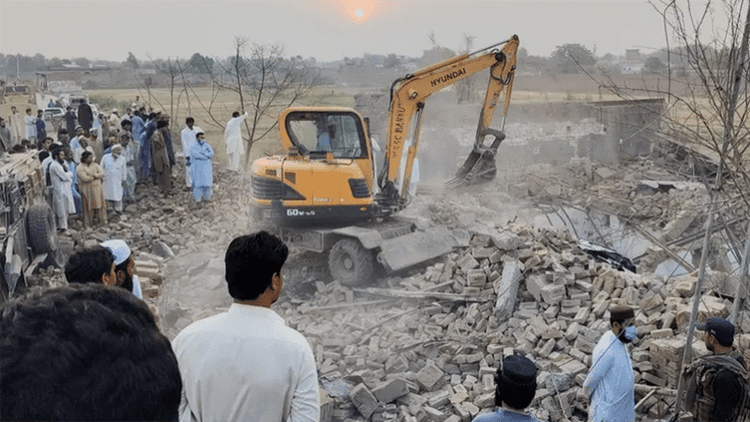 পাকিস্তানে বাজারে বোমা বিস্ফোরণে ২ পুলিশসহ নিহত ৯