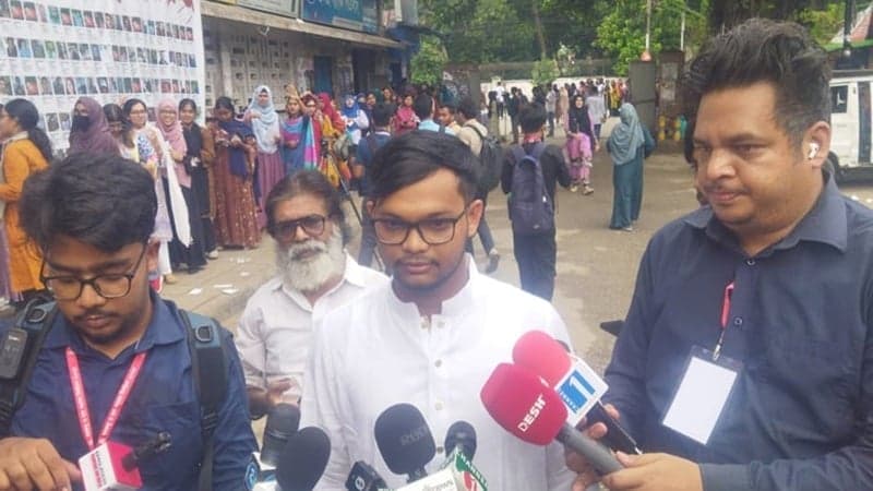 শিক্ষার্থীরা যে রায় দিবেন সেটাই মেনে নিতে হবে: বাকের