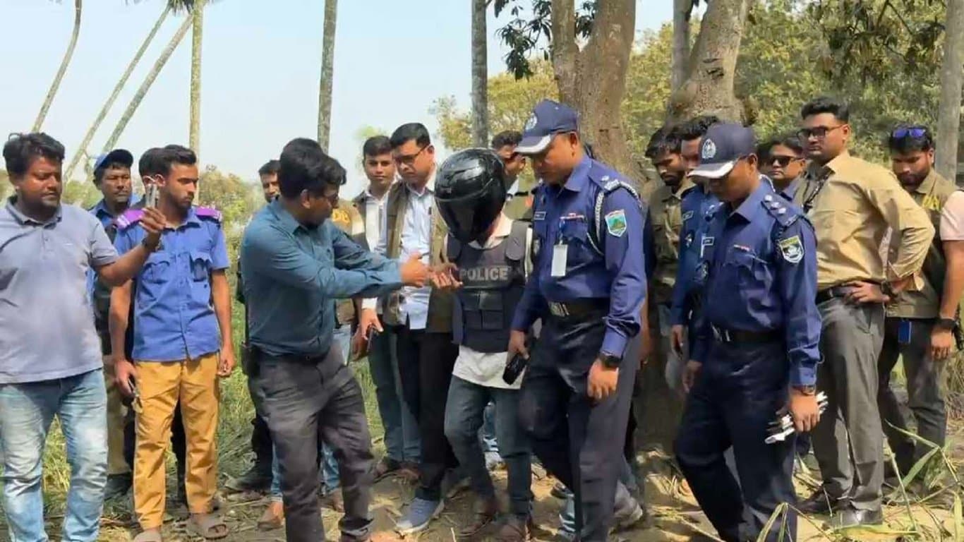 ঈশ্বরদীতে চাঞ্চল্যকর দাদি-নাতনি হত্যাকাণ্ডে আত্মীয় গ্রেপ্তার