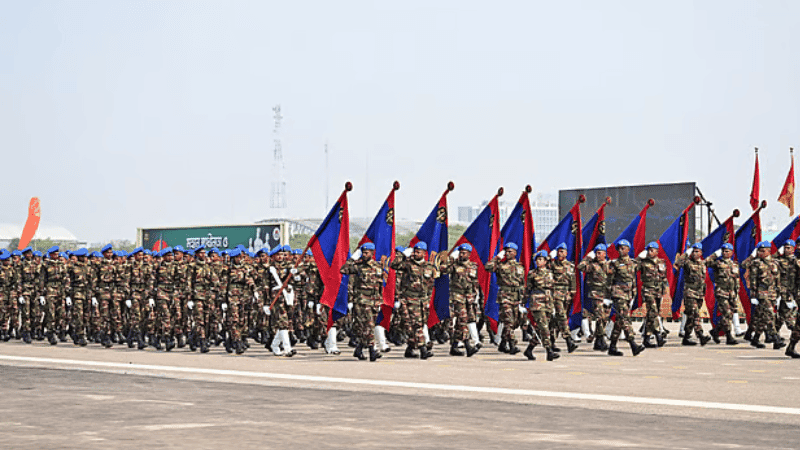 বর্ণাঢ্য কুচকাওয়াজ ও মনোজ্ঞ ফ্লাই পাস্ট অনুষ্ঠিত