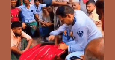 বিচারের নামে নির্যাতন, পরকীয়ার অভিযোগে নারীকে চেয়ারম্যানের জুতাপেটা