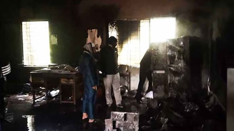 নির্বাচনের আগে ৪ ভোটকেন্দ্রে অগ্নিসংযোগ
