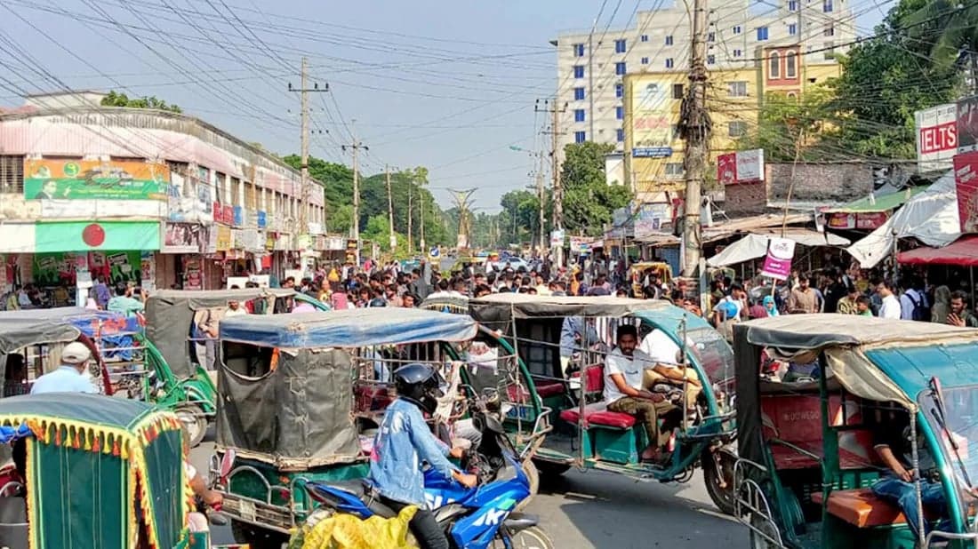 রাবি শিক্ষার্থীদের ওপর হামলার প্রতিবাদে মহাসড়ক অবরোধ