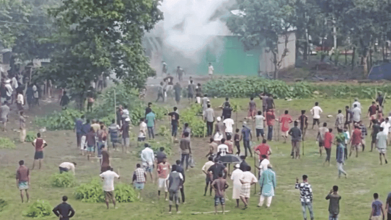 হবিগঞ্জে চেয়ারম্যানের দায়িত্ব গ্রহণ নিয়ে সংঘর্ষ, ওসিসহ আহত ৫০