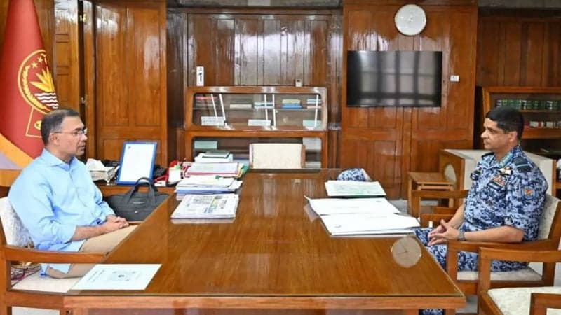 প্রধানমন্ত্রীর সঙ্গে বিমান বাহিনী প্রধানের সৌজন্য সাক্ষাৎ