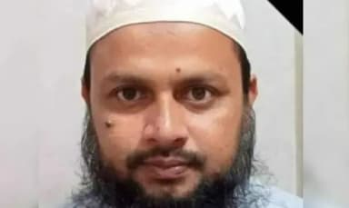 সাতক্ষীরায় শিক্ষককে কুপিয়ে হত্যা, গণপিটুনিতে ঘাতক নিহত