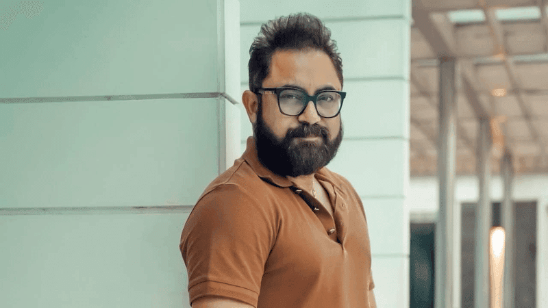 প্রতারণা ও প্রাণনাশের হুমকির অভিযোগে ফের আইনি জটিলতায় সোহম