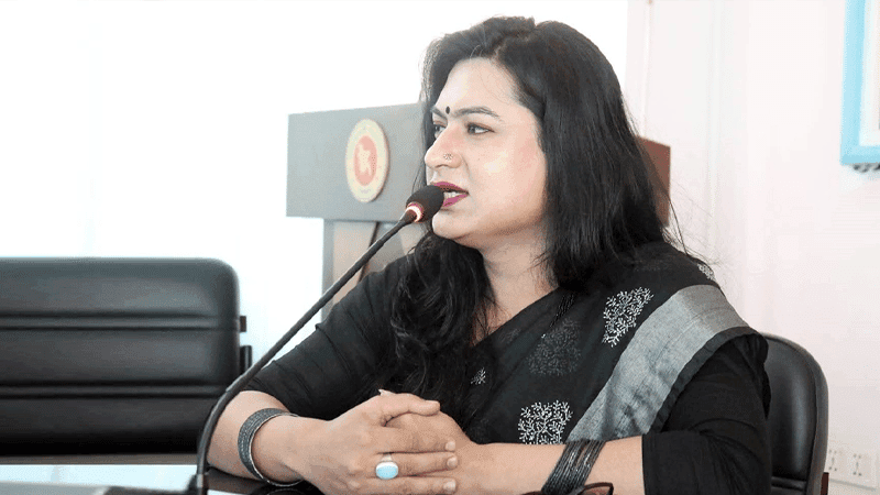 নেতিবাচক দৃষ্টিভঙ্গির পরিবর্তন চান দেশের একমাত্র হিজড়া প্রার্থী রানী