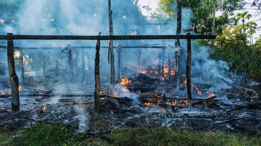 মিয়ানমারে রাখাইনে বিমান হামলায় নিহত  ৩১