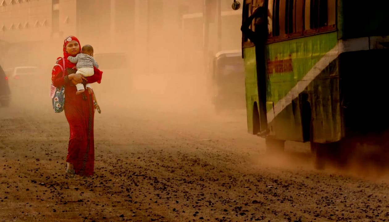 বায়ুদূষণ নিয়ন্ত্রণে প্রয়োজনীয় ব্যবস্থা নিন