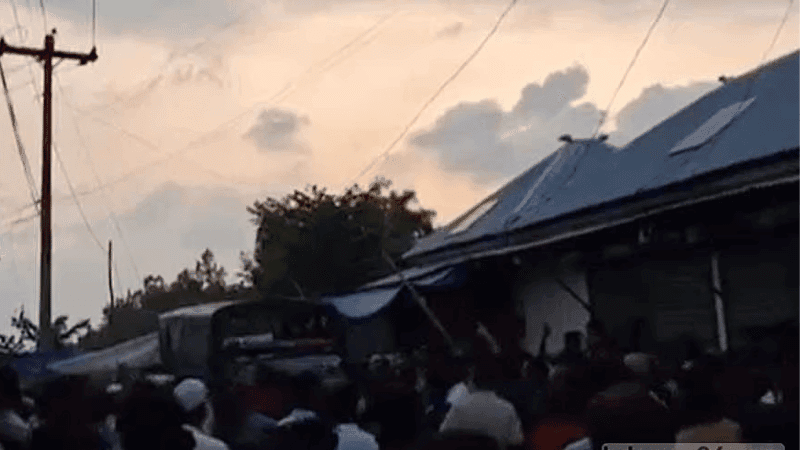 সিরাজগঞ্জে এমপি আয়নুলের গাড়িতে হামলা-ভাঙচুর, অভিযোগ জামায়াত-এনসিপির বিরুদ্ধে