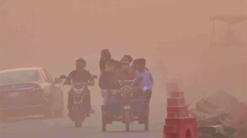 বুধবার সকালে বিশ্বে দূষিত বাতাসের তালিকায় ঢাকা দ্বিতীয়