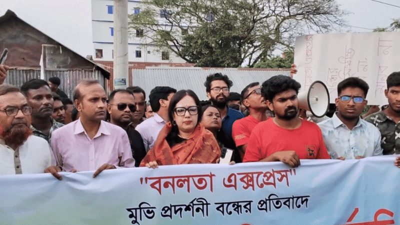 শিশু ধর্ষণ ঠেকাতে ব্যর্থ রাষ্ট্র সিনেমা বন্ধে মদদ দেয় কেন: প্রশ্ন রুমিন ফারহানার