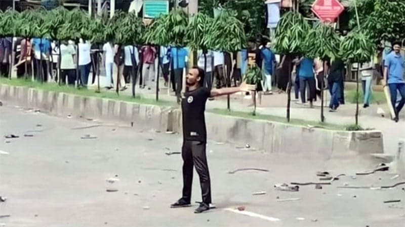 আবু সাঈদের মাথার পেছনে গুলি ছিল, ট্রাইব্যুনালে বাবার জবানবন্দি