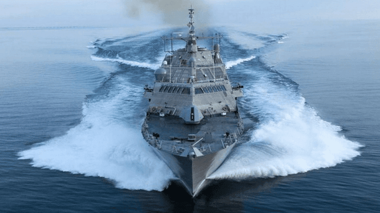 মার্কিন জাহাজগুলোকে ইরানের জলসীমা থেকে দূরে থাকতে বলল যুক্তরাষ্ট্র