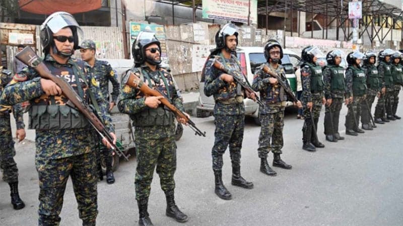 দেশের সব থানার নিরাপত্তা ও ট্রাফিক নিয়ন্ত্রণের দায়িত্ব পেল আনসার