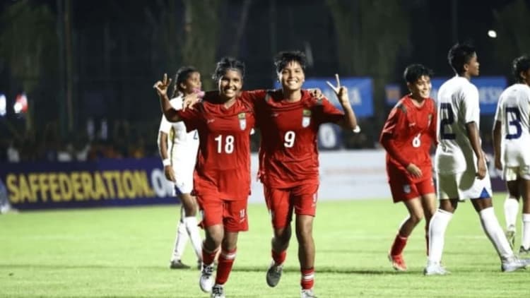 লঙ্কানদের ৫-০ গোলে হারাল বাংলার মেয়েরা