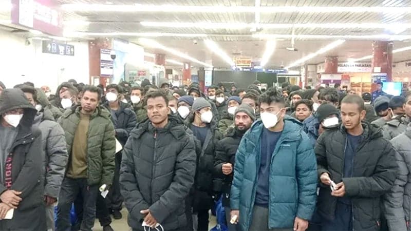 লিবিয়া থেকে দেশে ফিরলেন ১৪৫ বাংলাদেশি