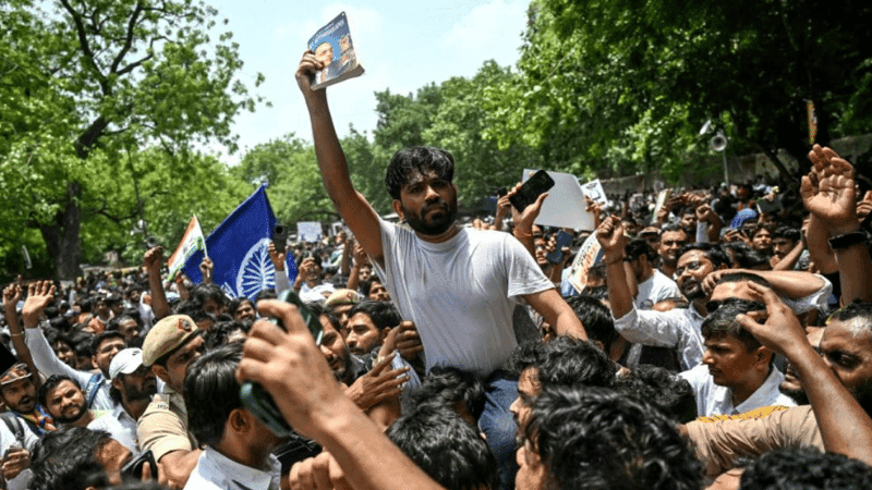 ‘তেলাপোকারা জিতেছে, গণতন্ত্র জিতেছে’: শিক্ষামন্ত্রীর পদত্যাগে সিজেপির প্রতিক্রিয়া