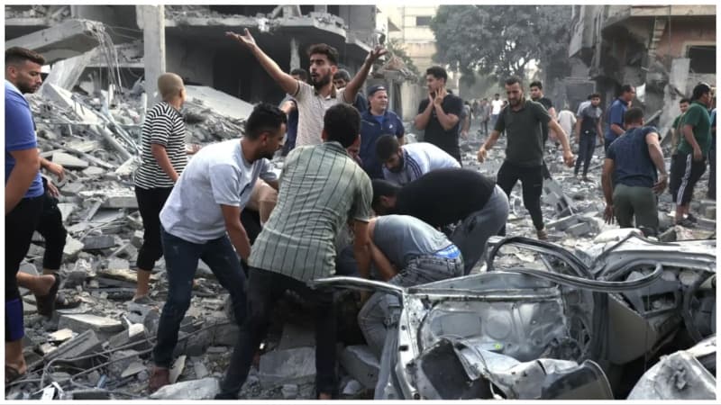 গাজার শরণার্থী শিবিরে ইসরায়েলি হামলা, সাংবাদিকসহ নিহত ৯০