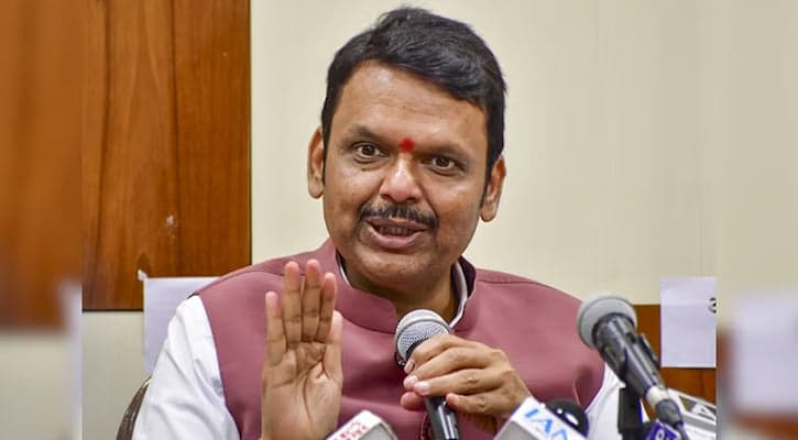 অবৈধ বিদেশিদের জন্য মুম্বাইয়ে হচ্ছে ডিটেনশন সেন্টার: মহারাষ্ট্রের মুখ্যমন্ত্রী