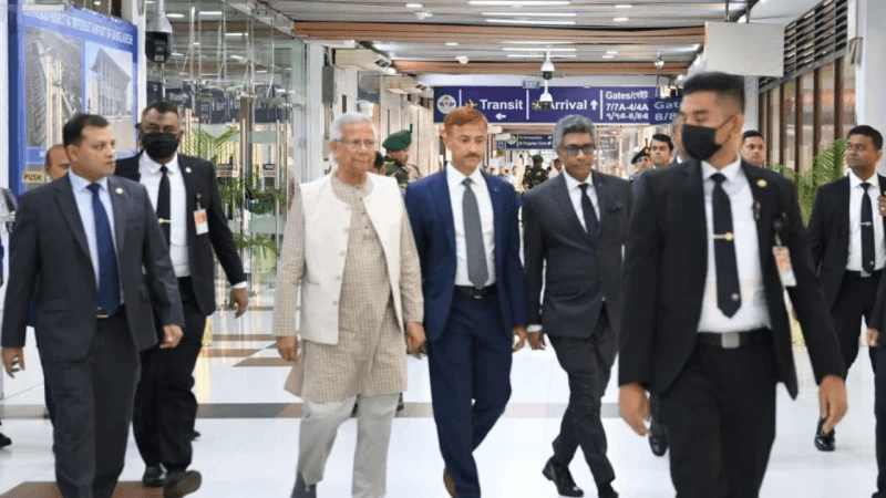 মালয়েশিয়ার উদ্দেশ্যে ঢাকা ছেড়েছেন প্রধান উপদেষ্টা