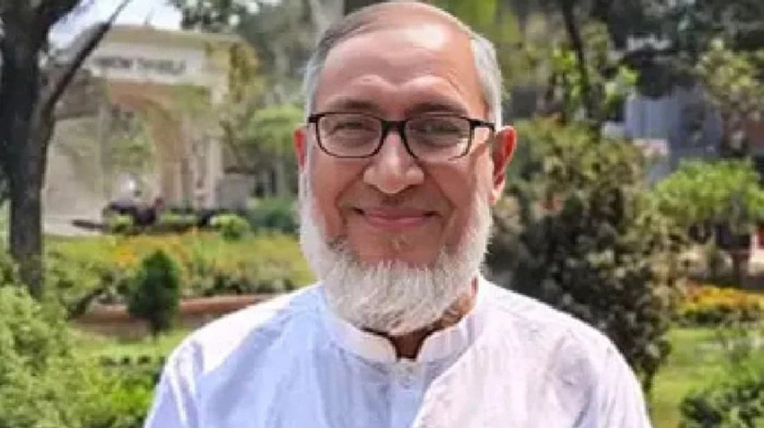 ছাত্রদল-শিবির সংঘর্ষে আহত আলিয়া মাদ্রাসার অধ্যক্ষ, ঢামেকে ভর্তি