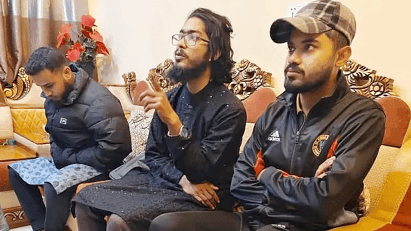 যুবলীগ নেতার বাড়িতে এনসিপির প্রতিনিধি পরিচয়ে ২০ লাখ টাকা চাঁদা দাবি, গ্রেপ্তার ৩